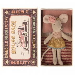 Little Sister Mouse in Box 1726